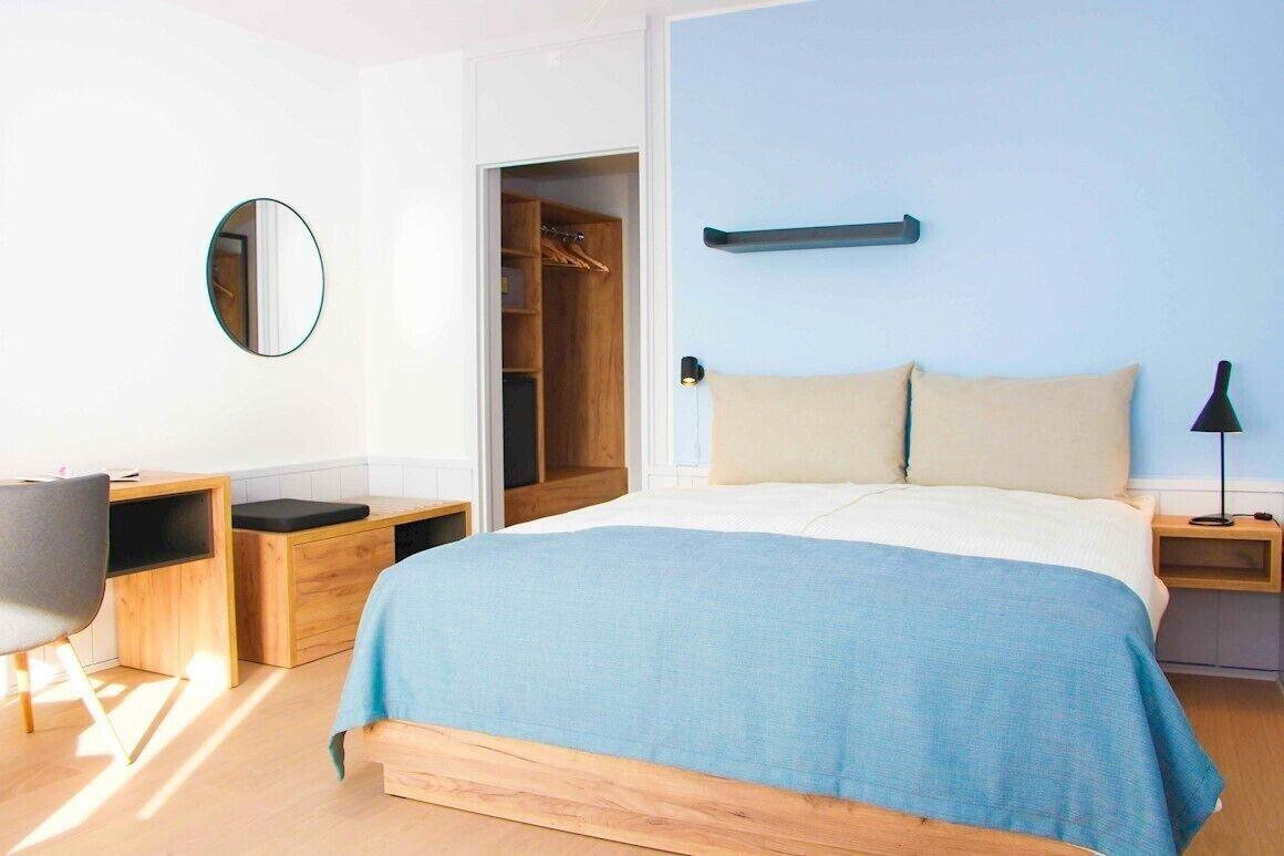 Griffen Spa Hotel รอนเน ภายนอก รูปภาพ